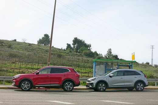 מבחן השוואתי - MG HS מול קיה נירו